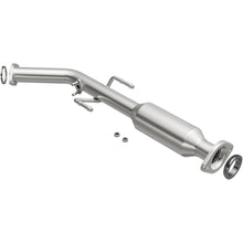 Load image into Gallery viewer, Magnaflow 01-03 Toyota Sienna 3.0L Direct Fit Converter
