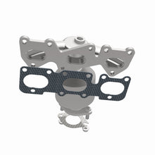 Load image into Gallery viewer, Magnaflow 07-10 Kia Sedona 3.8L California Grade CARB Compliant DF Manifold Catalytic Converter
