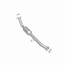 Load image into Gallery viewer, MagnaFlow Conv Direct Fit OEM 2001-2004 Toyota Sequoia Underbody
