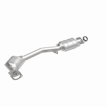 Load image into Gallery viewer, Magnaflow Conv DF 04 Forester 2.5L Rr CA

