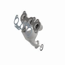 Load image into Gallery viewer, MagnaFlow Conv DF 04-06 Toyota Sienna 3.3L
