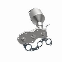 Load image into Gallery viewer, Magnaflow 12-15 Venza 3.5 Manifold Direct Fit Converter
