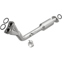 Load image into Gallery viewer, MagnaFlow Converter Direct Fit California Grade 96-98 Toyota 4Runner 2.7L
