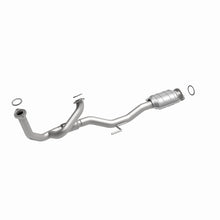 Load image into Gallery viewer, MagnaFlow Conv DF 97-98 Toyota Avalon Camry 3
