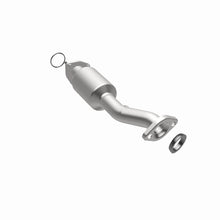 Load image into Gallery viewer, MagnaFlow 15-17 Honda Fit L4 1.5L OEM Grade Direct Fit Catalytic Converter
