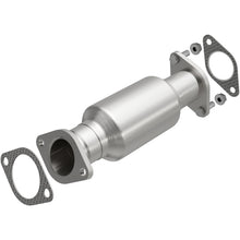 Load image into Gallery viewer, MagnaFlow Conv Direct Fit 2011 Kia Sorento 3.5 Underbody
