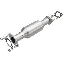 Load image into Gallery viewer, MagnaFlow Conv DF 04-06 Outlander 2.4L
