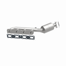 Load image into Gallery viewer, MagnaFlow Direct-Fit SS Catalytic Converter 04-06 Nissan Titan 5.6L V8 (California)
