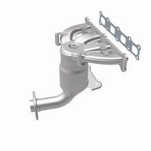 Load image into Gallery viewer, Magnaflow Conv DF 07 Dodge Caliber 2.4L Manifold AWD / 07-10 Jeep Patriot 2.4L Manifold 4WD 49 State
