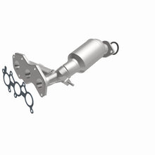 Load image into Gallery viewer, Magnaflow 2011 Toyota Sienna 3.5L Direct Fit Converter
