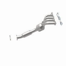 Load image into Gallery viewer, Magnaflow 05-06 Ford Focus 2.0L Direct Fit Converter
