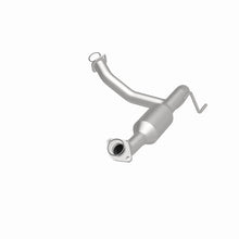 Load image into Gallery viewer, Magnaflow Conv DF 10-12 Toy FJ/4Runner 4.0L
