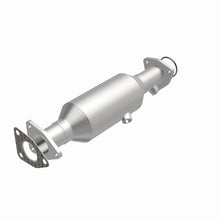 Load image into Gallery viewer, MagnaFlow Honda Odyssey Direct-Fit Catalytic Converter
