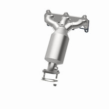 Load image into Gallery viewer, MagnaFlow Conv DF 05-08 Kia Sportage 2.7L Passenger Side
