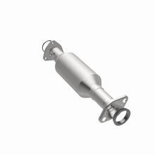 Load image into Gallery viewer, MagnaFlow California Direct-Fit Catalytic Converter 97-01 Honda CR-V L4 2.0L
