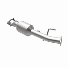 Load image into Gallery viewer, Magnaflow 13-15 NV200 2 Underbody Direct Fit Converter
