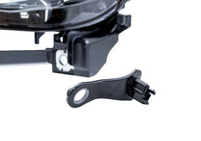 Load image into Gallery viewer, Hella 2004-2007 BMW 525i Halogen Headlight Assembly
