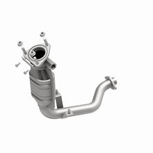 Load image into Gallery viewer, Magnaflow Conv DF 01-04 Ford Escape
