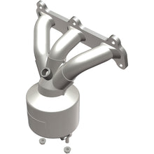 Load image into Gallery viewer, MagnaFlow Conv DF 05-07 Kia Sportage 2.7L Passenger Side
