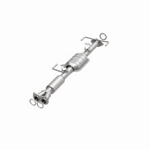 Load image into Gallery viewer, MagnaFlow Conv DF 95-96 Previa 2.4L
