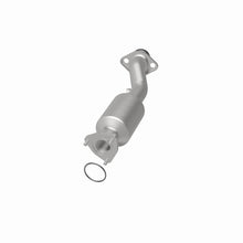 Load image into Gallery viewer, MagnaFlow 15-17 Honda Fit L4 1.5L OEM Grade Direct Fit Catalytic Converter

