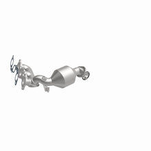 Load image into Gallery viewer, MagnaFlow Conv DF 04-06 Toyota Sienna 3.3L
