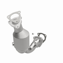 Load image into Gallery viewer, Magnaflow 2017 Q7 V6 3 OEM Underbody Direct Fit Converter
