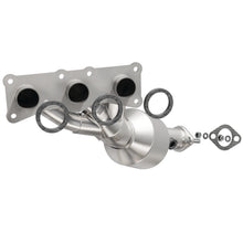 Load image into Gallery viewer, Magnaflow Conv DF 06-08 BMW Z4 3.0L rr
