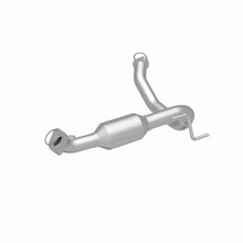 Load image into Gallery viewer, Magnaflow Conv DF 10-12 Toy FJ/4Runner 4.0L
