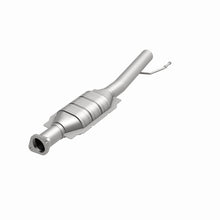 Load image into Gallery viewer, Magnaflow Conv DF 2005 Ford Escape 3.0L

