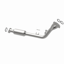 Load image into Gallery viewer, MagnaFlow Converter Direct Fit California Grade 96-98 Toyota 4Runner 2.7L
