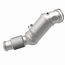 Load image into Gallery viewer, MagnaFlow 18-22 BMW 530e OEM Grade Federal / EPA Compliant Direct-Fit Catalytic Converter
