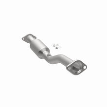 Load image into Gallery viewer, Magnaflow 13-15 Sentra 1.8 Underbody Direct Fit Converter
