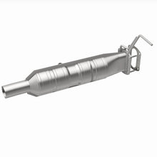 Load image into Gallery viewer, MagnaFlow 09-19 Ford F53 V10 6.8L Underbody 6.8L Direct Fit Catalytic Converter
