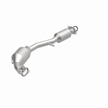 Load image into Gallery viewer, Magnaflow 2005 Saab 9-2X 2.5L Direct Fit Converter

