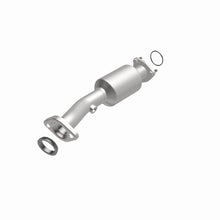 Load image into Gallery viewer, MagnaFlow 15-17 Honda Fit L4 1.5L OEM Grade Direct Fit Catalytic Converter

