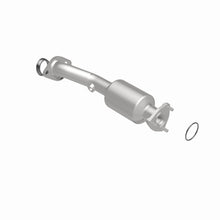 Load image into Gallery viewer, MagnaFlow 15-17 Honda Fit L4 1.5L OEM Grade Direct Fit Catalytic Converter
