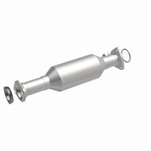 Load image into Gallery viewer, MagnaFlow California Direct-Fit Catalytic Converter 97-01 Honda CR-V L4 2.0L
