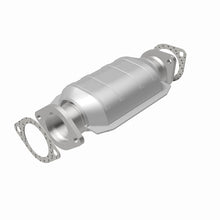 Load image into Gallery viewer, MagnaFlow 02-04 Infiniti I35 3.5L / 02-03 Nissan Maxima 3.5L Rear Underbody D/F Catalytic Converter
