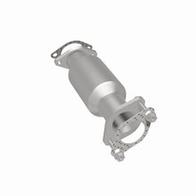 Load image into Gallery viewer, MagnaFlow Conv Direct Fit 2011 Kia Sorento 3.5 Underbody
