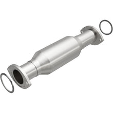 Load image into Gallery viewer, Magnaflow 96-99 Toyota Tacoma 2.7L Direct Fit Converter
