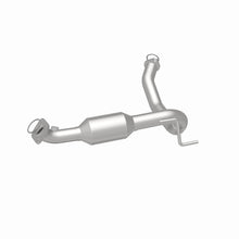 Load image into Gallery viewer, Magnaflow Conv DF 10-12 Toy FJ/4Runner 4.0L
