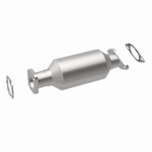 Load image into Gallery viewer, Magnaflow 11-13 Sorento 2.4L Underbody Direct Fit Converter

