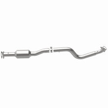 Load image into Gallery viewer, MagnaFlow 2009 Chevrolet Express 4500 V8 6.0L Right Underbody Catalytic Converter
