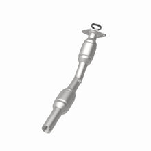 Load image into Gallery viewer, MagnaFlow Conv DF 03-04 Vibe/Matrix/Corol OEM
