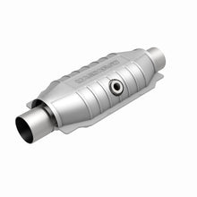 Load image into Gallery viewer, Magnaflow Conv Univ 2.50 Mid O2 Rear
