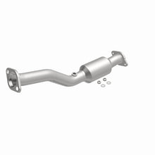 Load image into Gallery viewer, Magnaflow 13-15 Sentra 1.8 Underbody Direct Fit Converter
