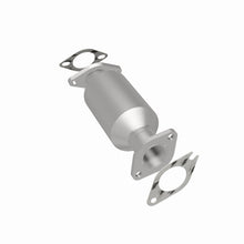 Load image into Gallery viewer, Magnaflow 10-13 Hyundai Santa Fe 2.4L Direct Fit Converter
