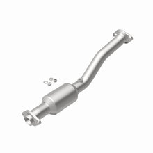 Load image into Gallery viewer, Magnaflow 13-15 Sentra 1.8 Underbody Direct Fit Converter
