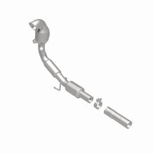 Load image into Gallery viewer, MagnaFlow Converter Direct Fit 15-17 Volkswagen Golf / GTI
